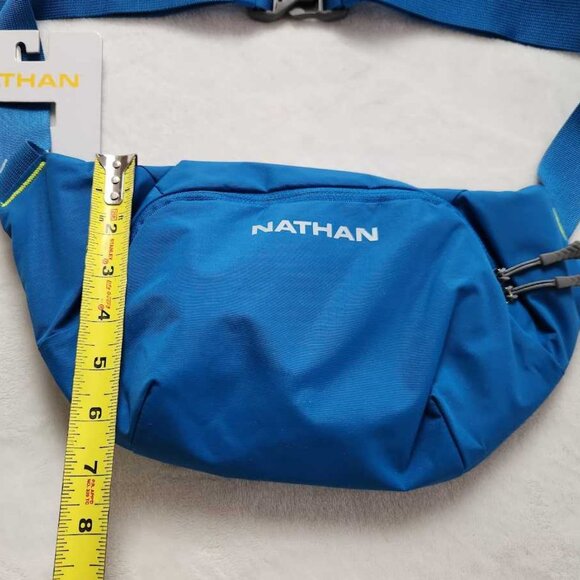 New Nathan Limitless Run 2L hydration sling fanny bag in Deep Blue - Picture 6 of 14
